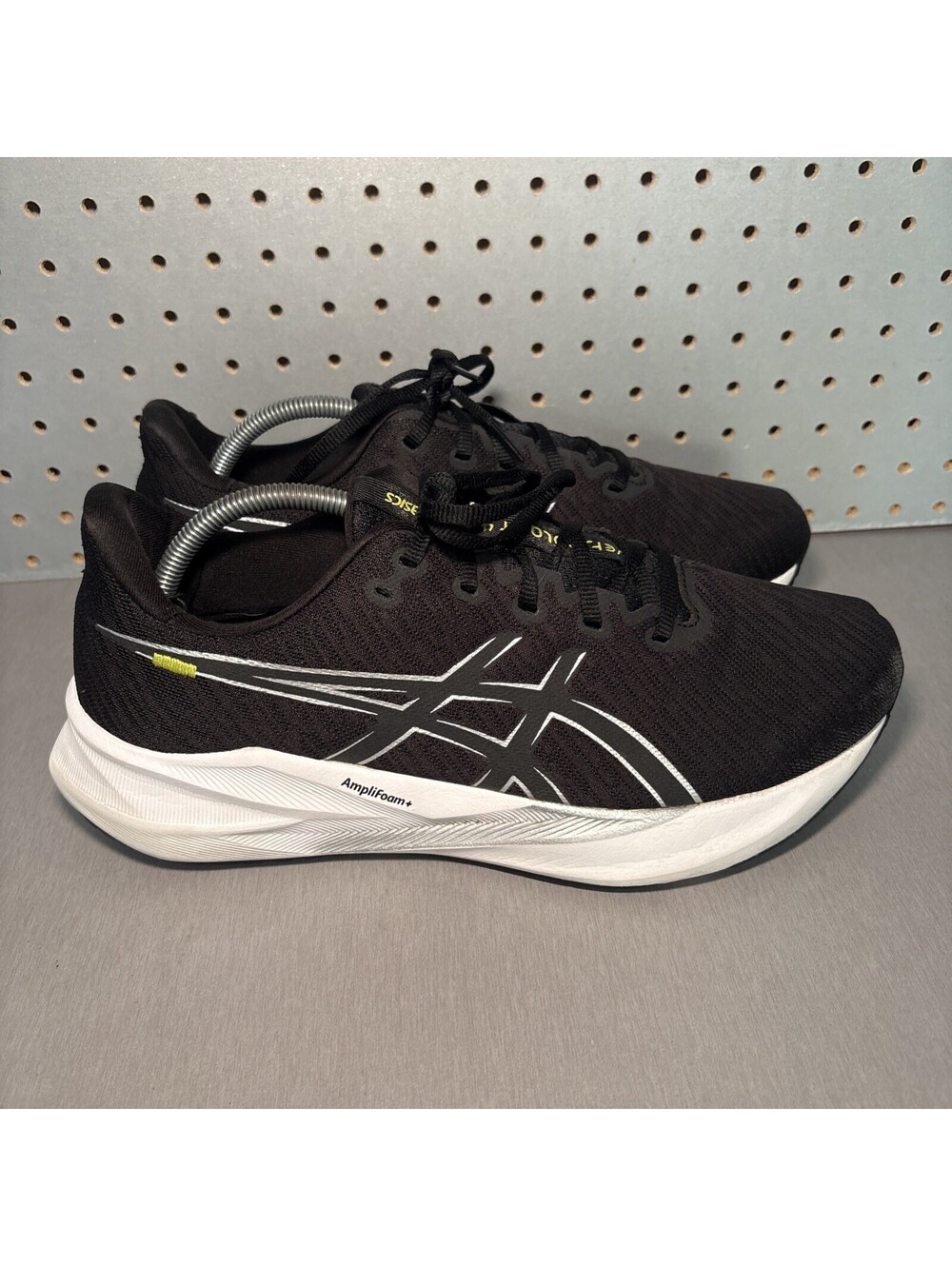 ASICS Versablast 4 Running Shoes Mens Size 11 WIDE Black Silver White Sneakers